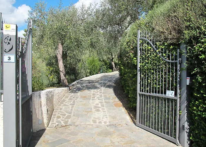 Alberto B By Interhome * Pairola