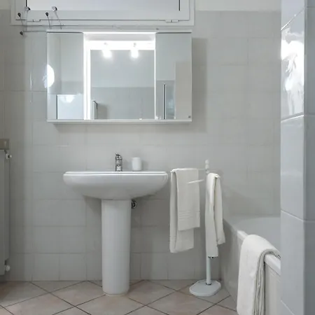 Alberto B By Interhome * Pairola