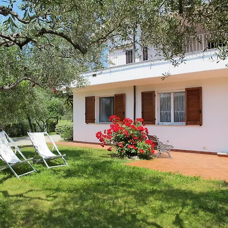 Alberto B By Interhome Apartman Pairola